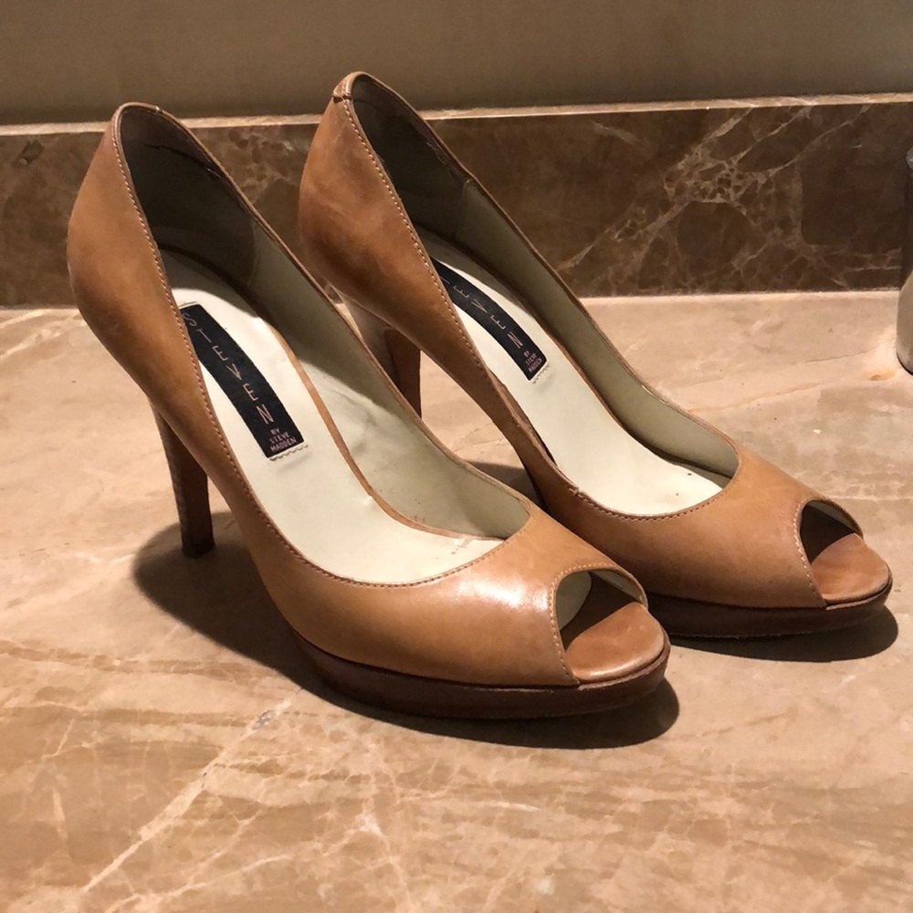 Steve Madden pumps